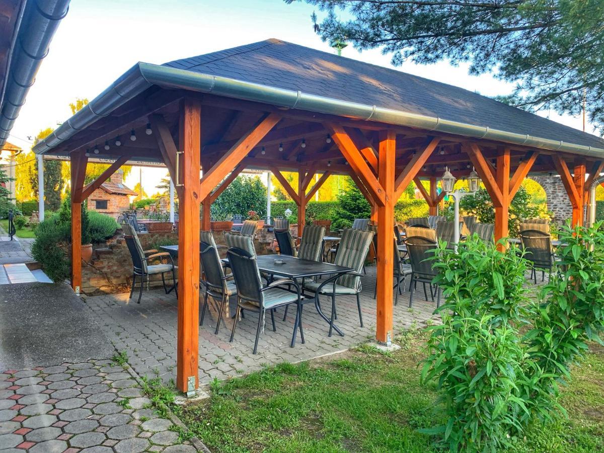 Hotel Zeta Lenti Exteriér fotografie
