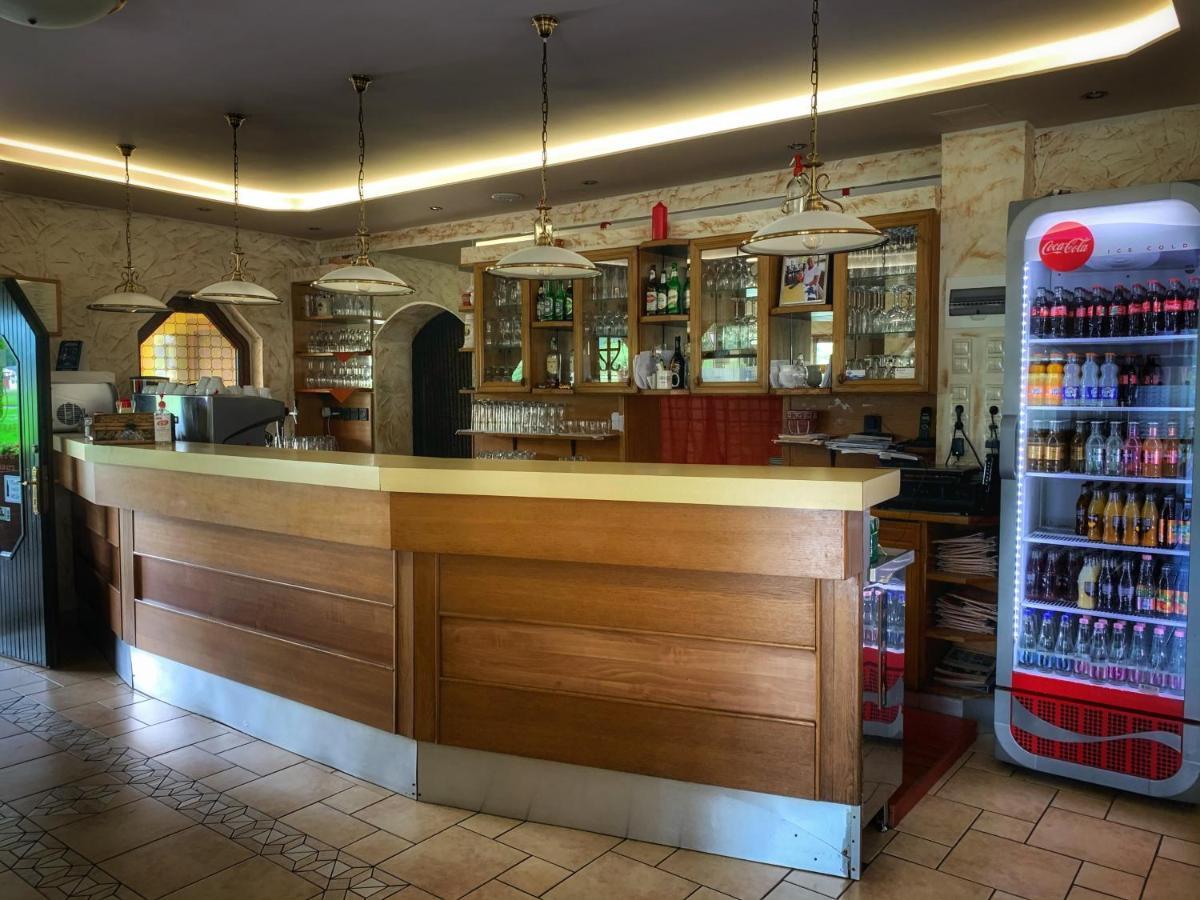 Hotel Zeta Lenti Exteriér fotografie
